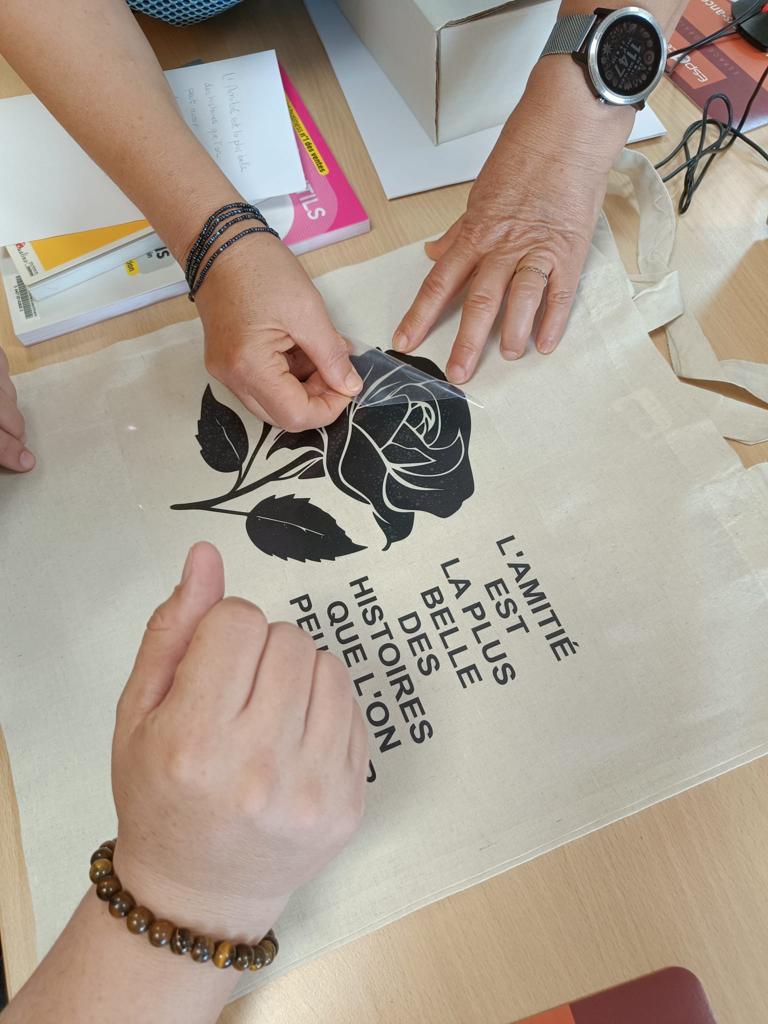 16 07 24 Atelier flocage de tote bag à St Mars 1